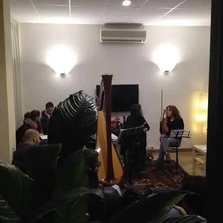 Capitol Hotel 2*