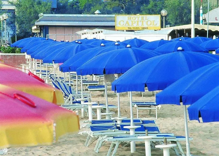 Capitol 酒店 佩萨罗